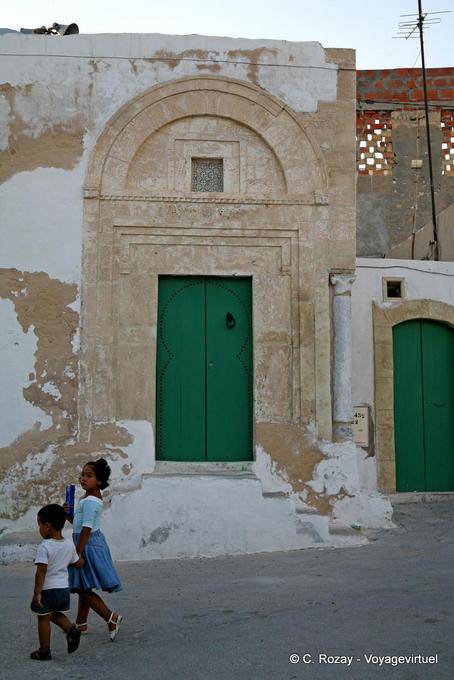 Hand in hand, Mahdia - Tunisia