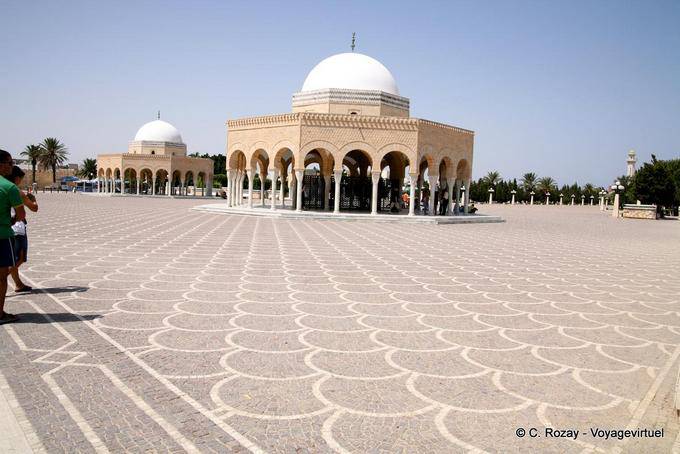Square, plaza Bourguiba, Monastir - Tunisia