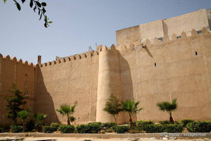 Round tower and views of the outside wall of the Medina, Sfax - Tunisia