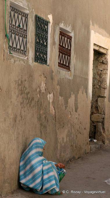 Beggar in Sfax lane - Tunisia