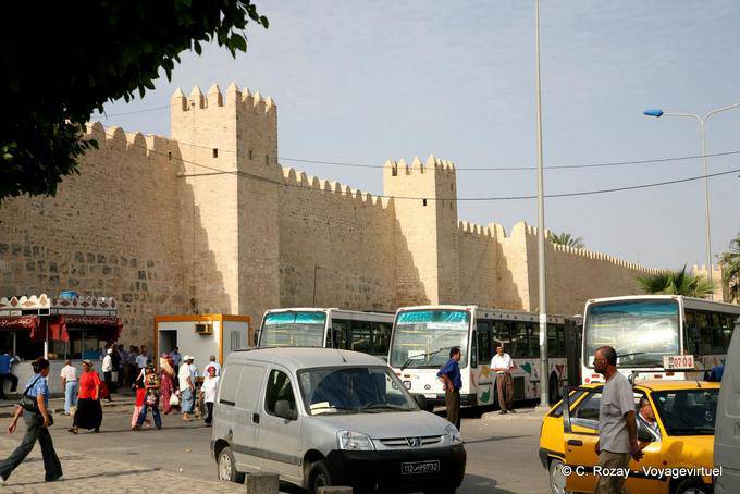 Walls with square towers and oblong around the medina, Sousse - Tunisia