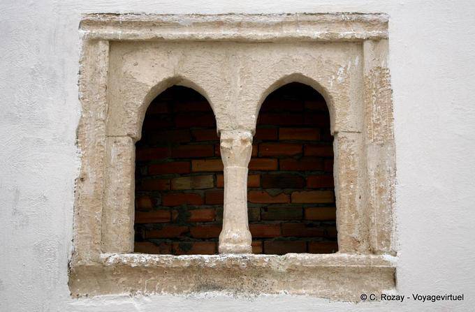 Very old opening stone Sousse medina - Tunisia