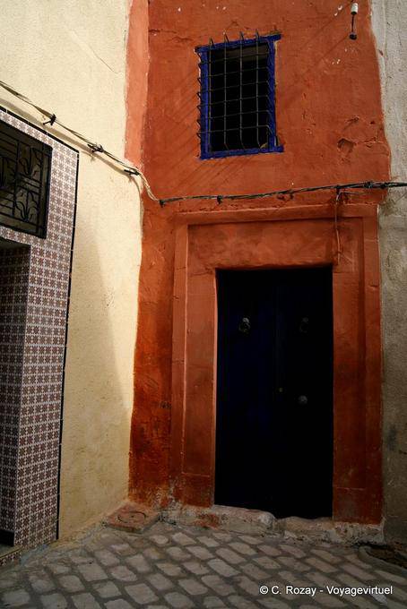 Colors in a dead end, Sousse medina - Tunisia