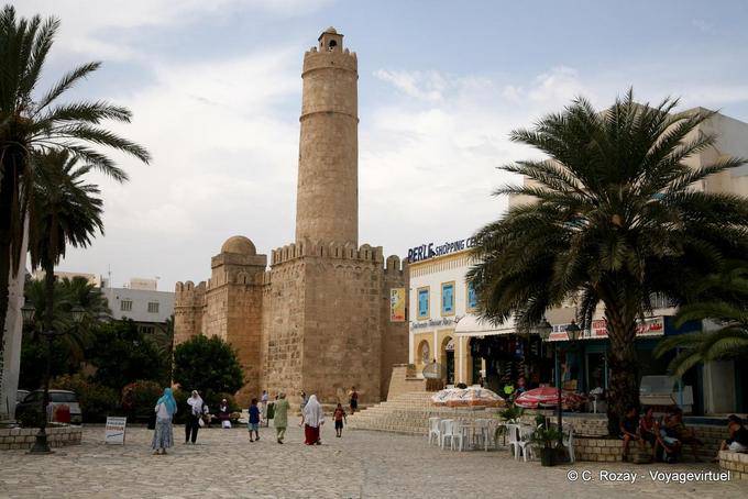 Tower 27 m allowing monk soldiers to monitor the sea and the hinterland, Ribat of Sousse - Tunisia