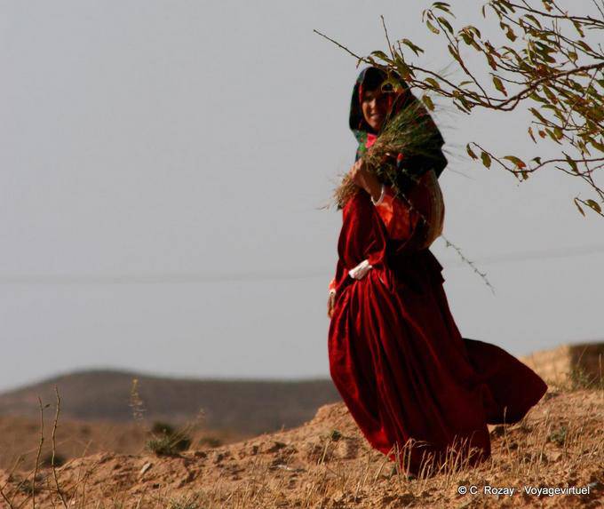 The beautiful traditional dress in the countryside, woman Toujane - Tunisia
