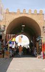 Bab Tunes, door Kairouan Medina, Tunisia.