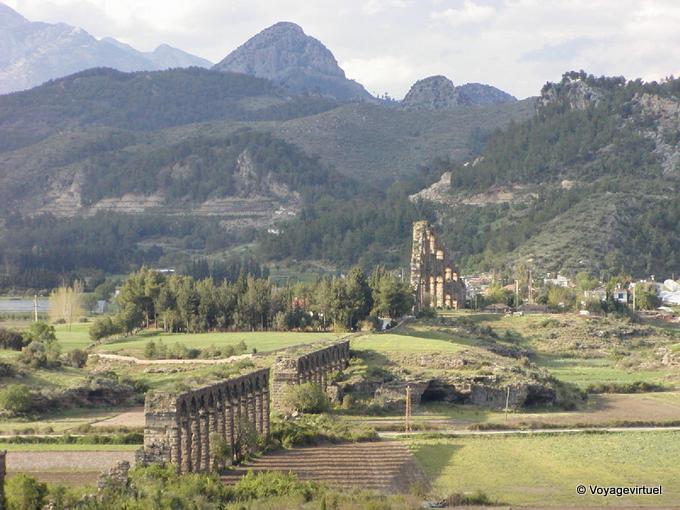 Aqueduct double siphon, Aspendos - Turkey