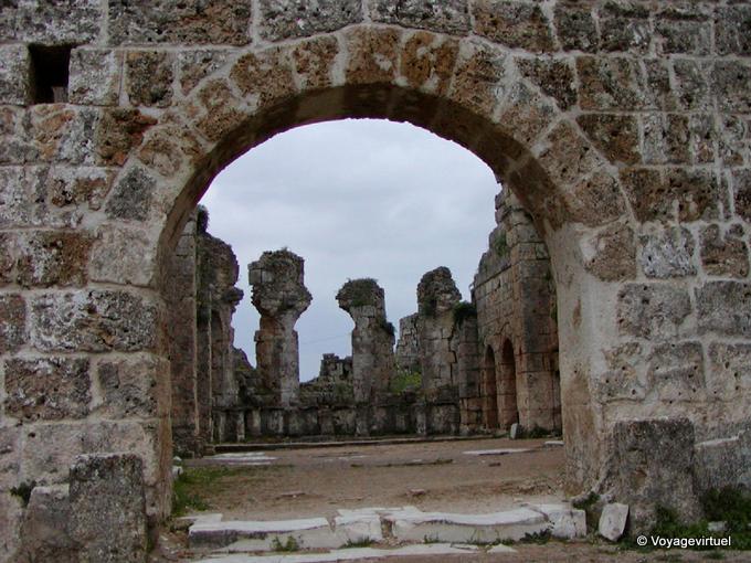 The ruins of the South Baths of Perge - Turkey