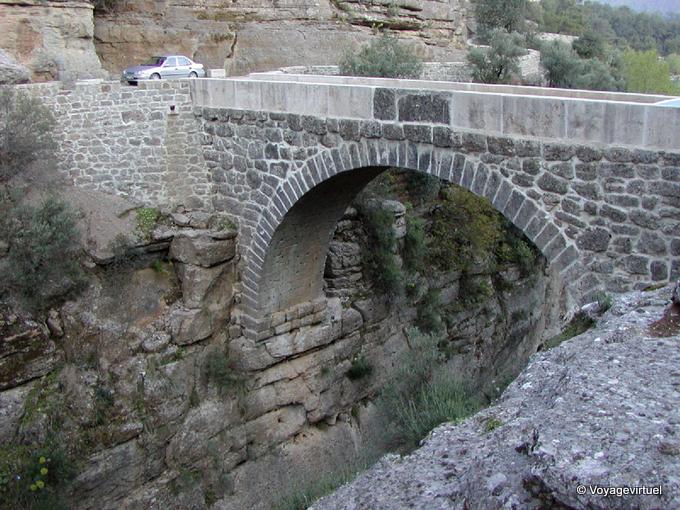 Old bridge over the Köprülü Canyon - Turkey